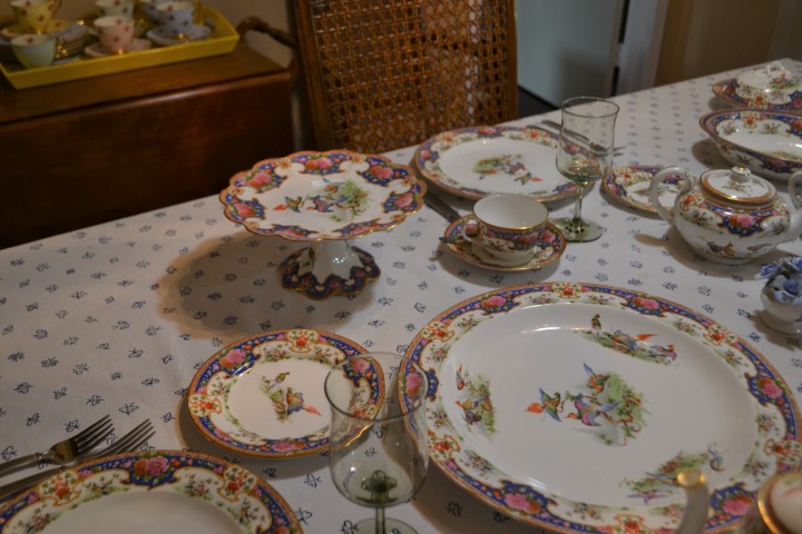 Old Sevres table display, 2021 (28)
